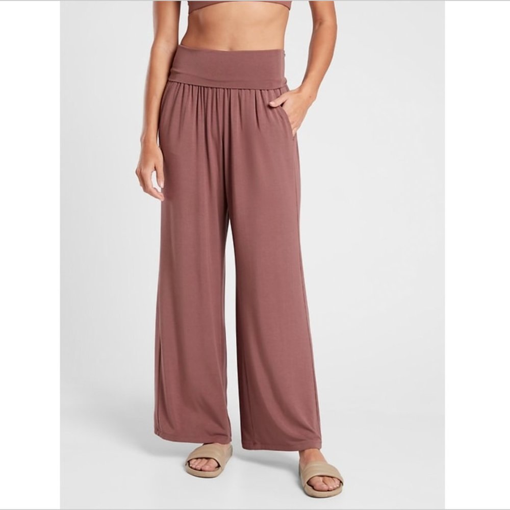 ATHLETA HEART ROSE WIDE LEG STUDIO PANT - Picture 3 of 6